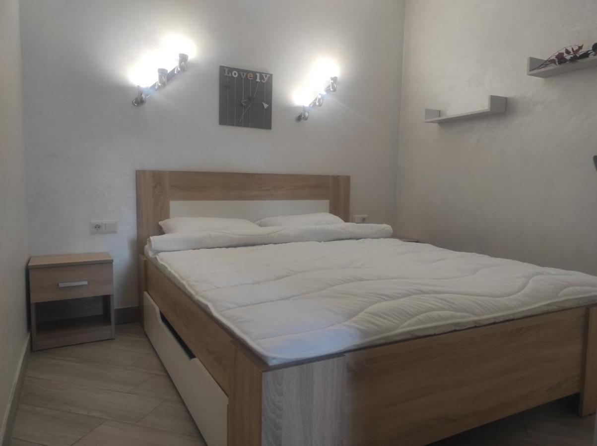 Апартаменти В Новобудові В Жк Фамілія 리비프 외부 사진